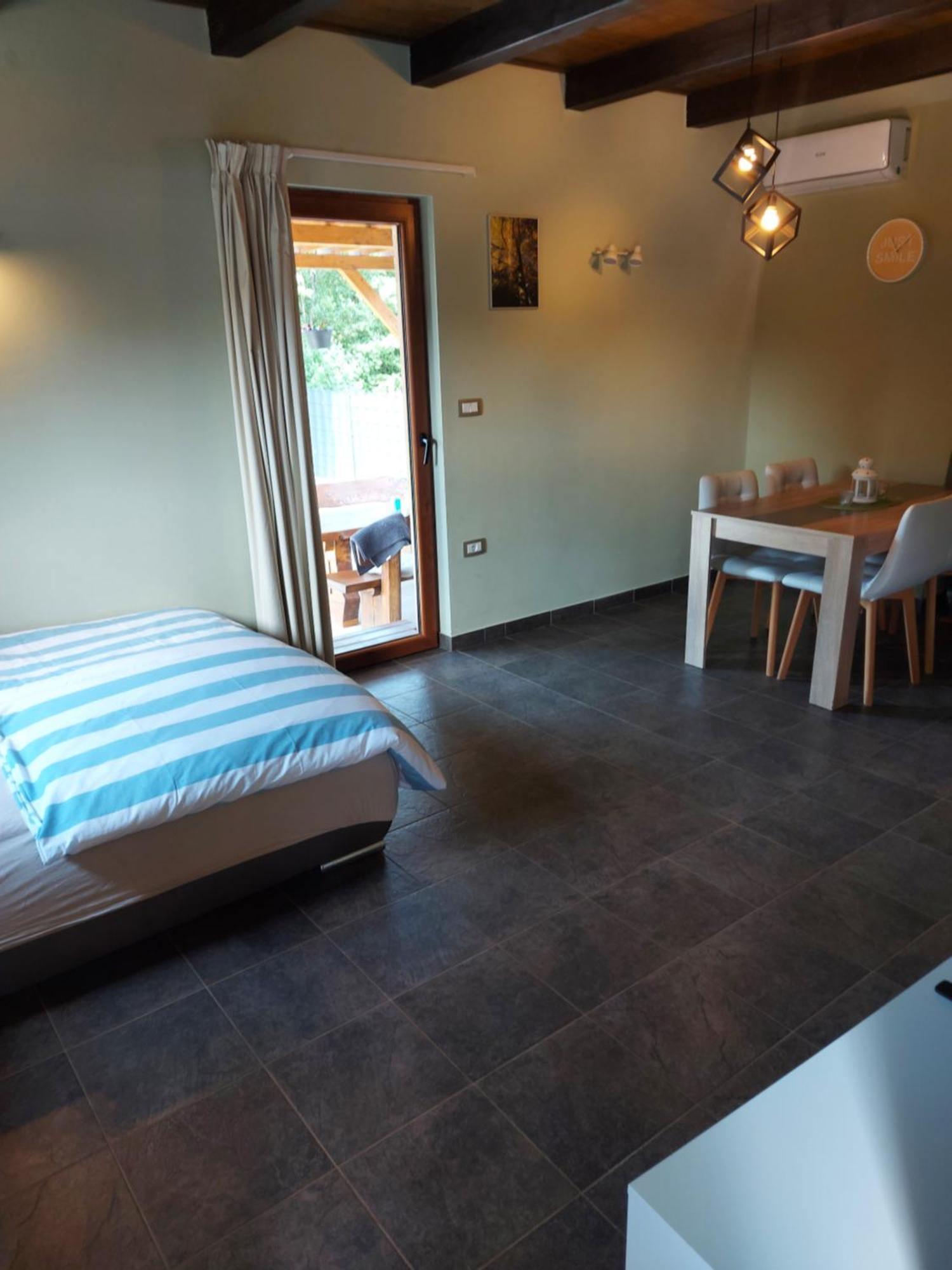Guest House Flora Pazin Rum bild